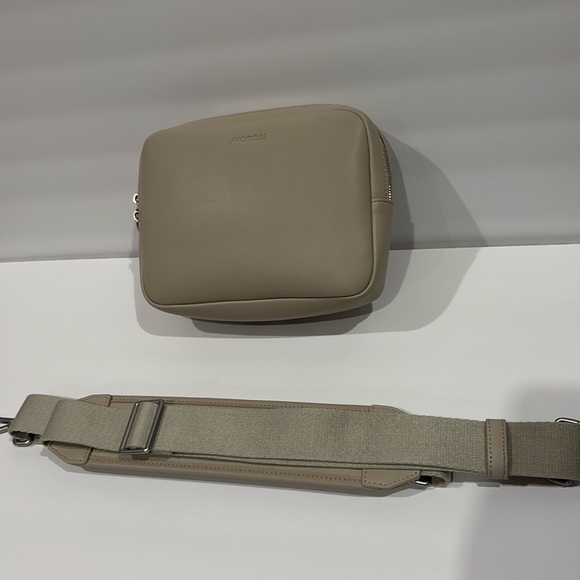 MONOS Metro Duffel Ivory - Picture 4 of 16